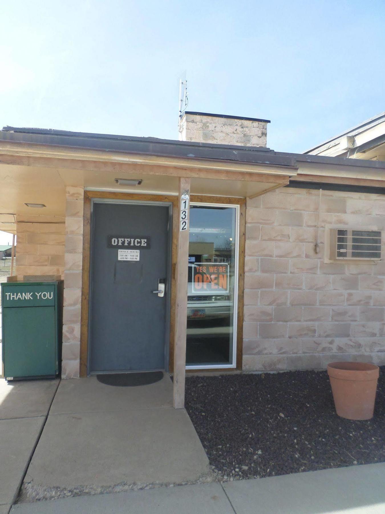 Cliff Palace Motel Blanding Εξωτερικό φωτογραφία